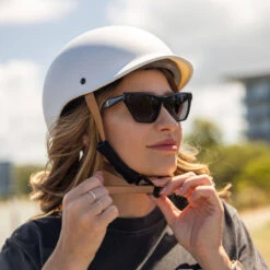 E-Glide Urban Electric Scooter Helmet | Off White -Scoot and Skate Haven E GlideHelmetChloeWhite1
