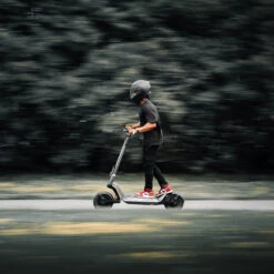 Apollo® Apollo Pro V3 Electric Scooter (New 2023 Model) | Dual Motor 41 Apollo® Apollo Pro V3 Electric Scooter (New 2023 Model) | Dual Motor -Scoot and Skate Haven Fast