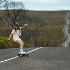 HADEAN CARBON ALL-TERRAIN Electric Skateboard -Scoot and Skate Haven Had Carbon AT Lifestyle 2