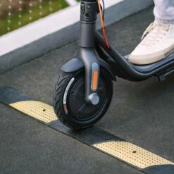 Segway Ninebot F30 Electric Scooter -Scoot and Skate Haven STO5611 W1