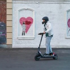 Segway Ninebot P100SE Electric Scooter -Scoot and Skate Haven SegwayP100SCropped 2